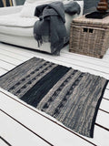 Gulvtæppe i skind – Sort mønster – 60x90cm